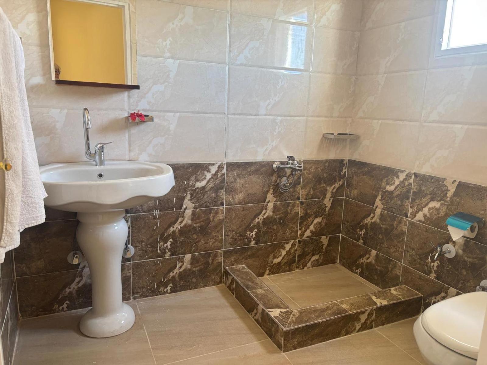 Beir El Gabal Hotel Al Qasr Экстерьер фото